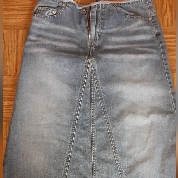 Blue jean skirt - Picture 2 of 2